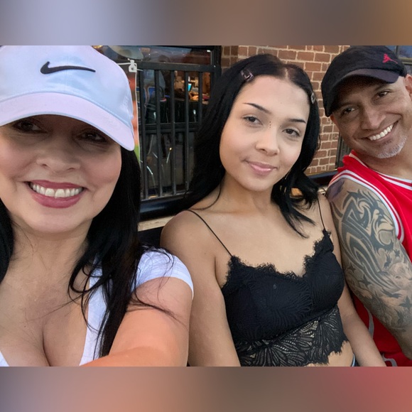 Meet your Posher, Cindy - Picture 8 of 9